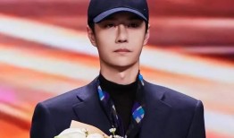 王一博最新路透爆料,时尚造型引热议，神秘新作品备受期待