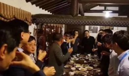 网易娱乐饭局爆料在哪找,揭秘明星私下聚会幕后真相