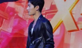 杨洋直播照片爆料最新,帅气造型引粉丝尖叫，细节揭秘令人惊喜