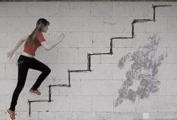 武汉爬楼梯爆料视频最新,高楼居民挑战极限，网友热议“空中马拉松”