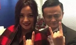 娱乐圈24小时最新爆料,重磅爆料，明星恋情、新剧动态大揭秘！